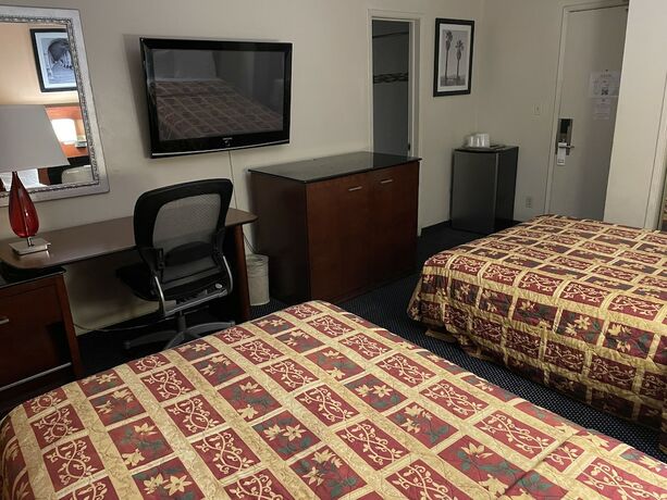 Imagen de la habitación del Hotel Grand Inn, Fullerton. Foto 15