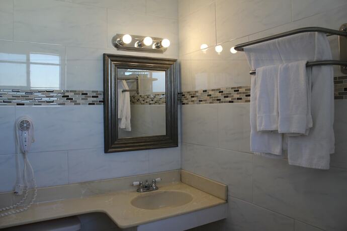 Imagen de la habitación del Hotel Grand Inn, Fullerton. Foto 17