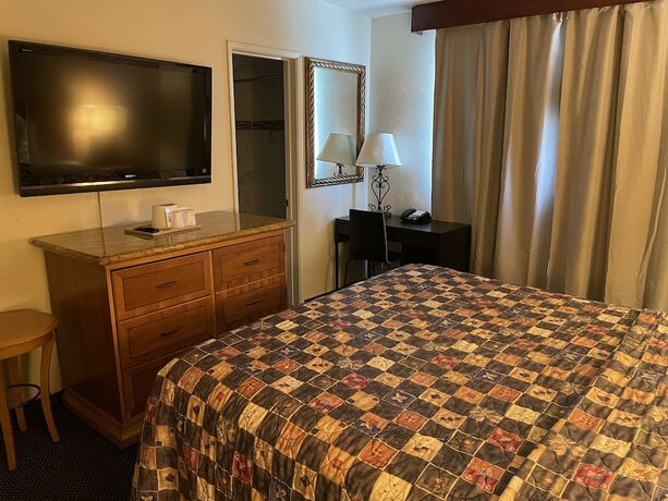 Imagen de la habitación del Hotel Grand Inn, Fullerton. Foto 20
