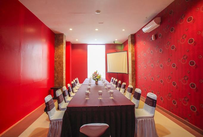Imagen de los interiores del Hotel Grand Inn Mataram. Foto 8