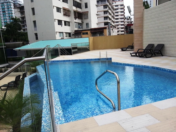 Imagen de la piscina del Hotel Grand International, PANAMA. Foto 4