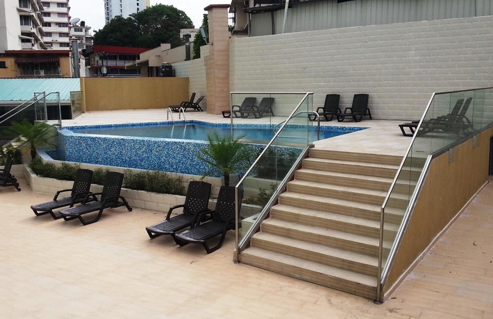Imagen de la piscina del Hotel Grand International, PANAMA. Foto 7