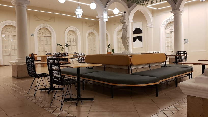 Imagen de los interiores del Hotel Grand Isitia. Foto 19
