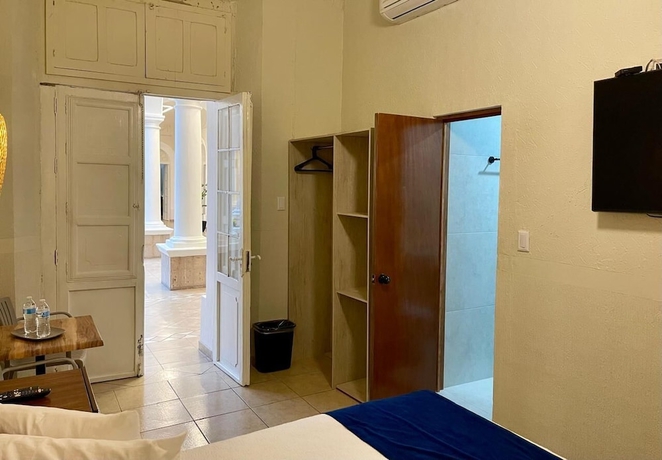 Imagen de la habitación del Hotel Grand Isitia. Foto 10
