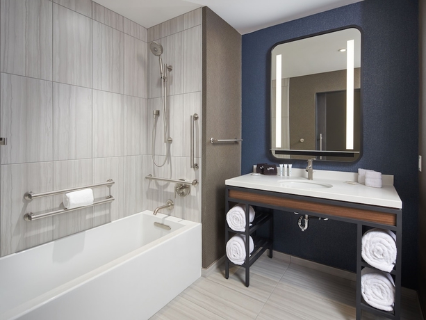 Imagen de la habitación del Hotel Grand Island Casino Resort. Foto 6