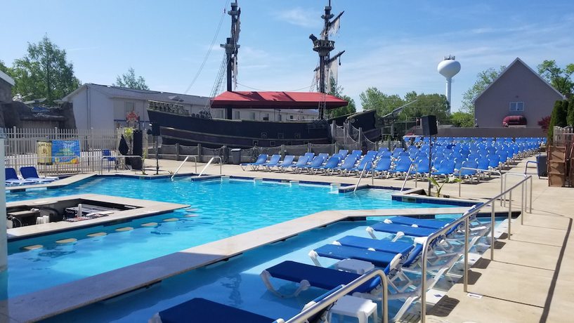 Imagen de la piscina del Hotel Grand Islander. Foto 19