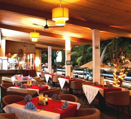 Imagen del bar/restaurante del Hotel Grand Istana Rama. Foto 10