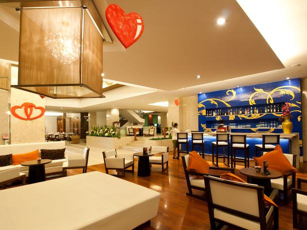 Imagen del bar/restaurante del Hotel Grand Jomtien Palace. Foto 2