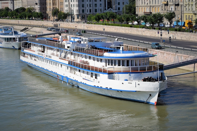 Imagen de los exteriores del Hotel Grand Jules Boat Budapest. Foto 17