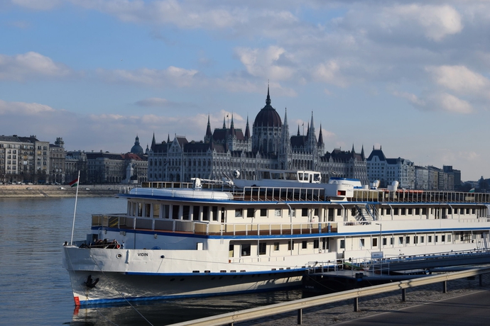 Imagen de los exteriores del Hotel Grand Jules Boat Budapest. Foto 18
