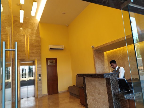 Imagen de los interiores del Hotel Grand Kadamba. Foto 11