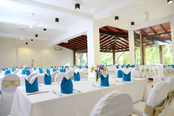 Imagen general del Hotel Grand Kalundawa Waterfront Resort. Foto 10