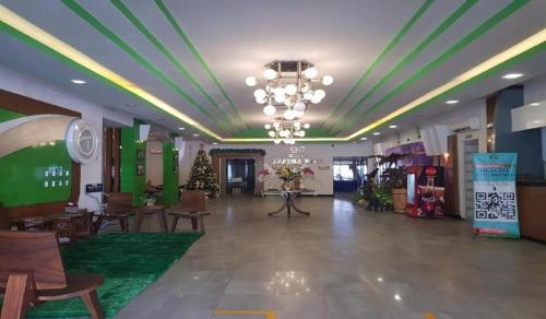 Imagen general del Hotel Grand Kartika. Foto 6