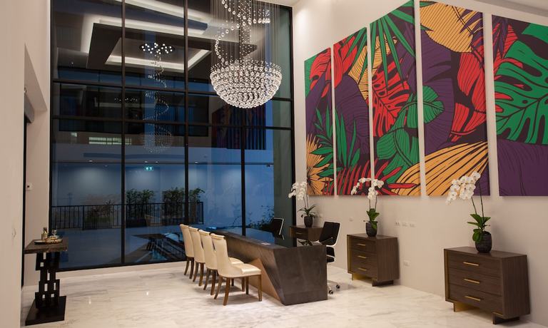 Imagen de los interiores del Hotel Grand Kata VIP - Kata Beach. Foto 20