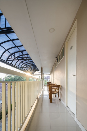 Imagen de los interiores del Hotel Grand Kebonsari. Foto 10