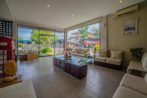 Imagen general del Hotel Grand Kesambi Resort and Villas. Foto 4