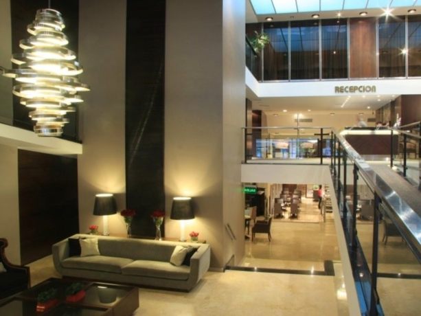 Imagen general del Hotel Grand King. Foto 6