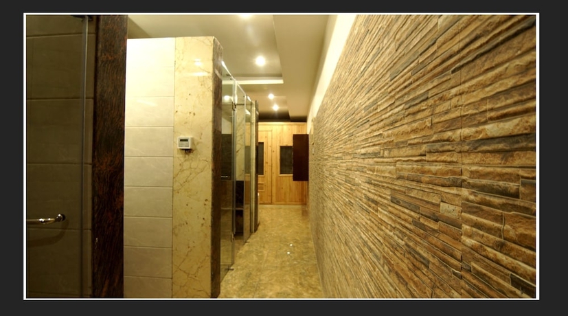 Imagen de los interiores del Hotel Grand Krisa Resort and Spa. Foto 19