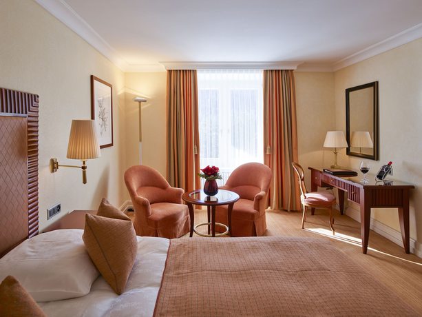 Imagen de la habitación del Hotel Grand Kronenhof. Foto 9