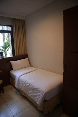 Imagen de la habitación del Hotel Grand Kuta and Residence. Foto 12