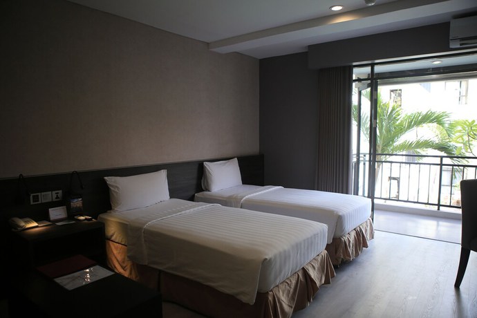 Imagen de la habitación del Hotel Grand Kuta and Residence. Foto 14
