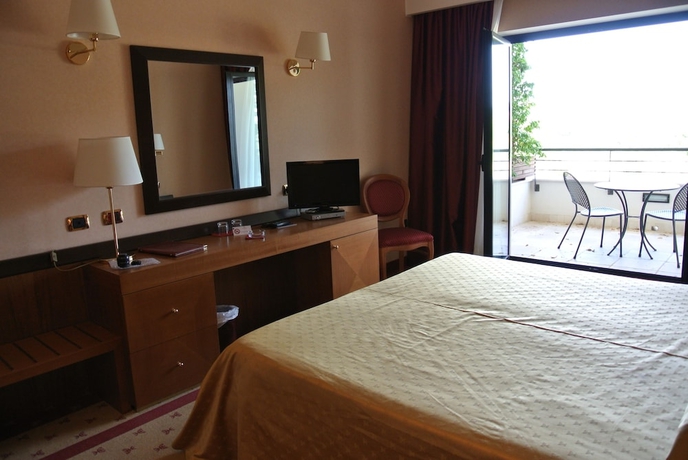 Imagen de la habitación del Hotel Grand La Chiusa Di Chietri. Foto 9