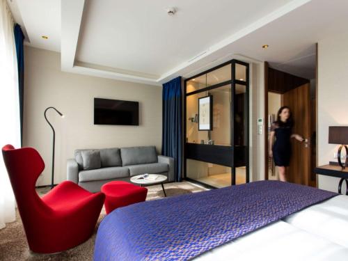 Imagen de la habitación del Hotel Grand La Cloche Dijon Mgallery. Foto 15