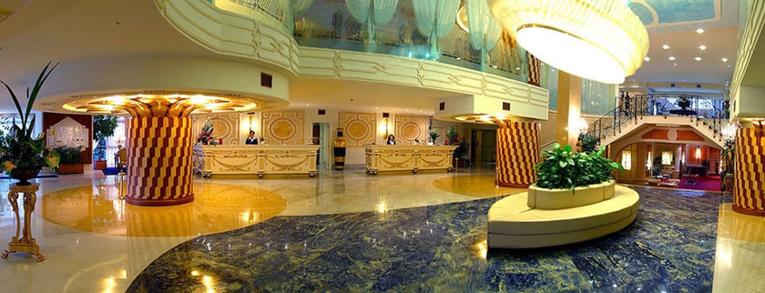 Imagen de los interiores del Hotel Grand La Pace. Foto 5