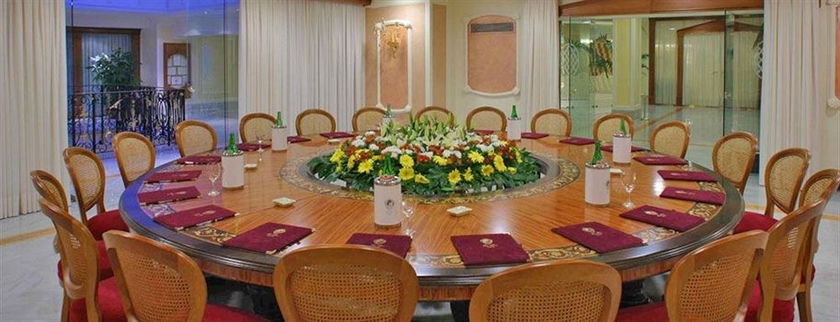 Imagen de los interiores del Hotel Grand La Pace. Foto 6