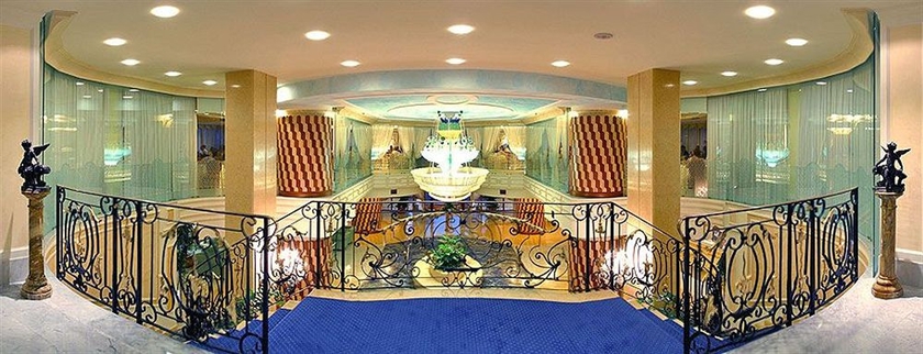 Imagen de los interiores del Hotel Grand La Pace. Foto 7