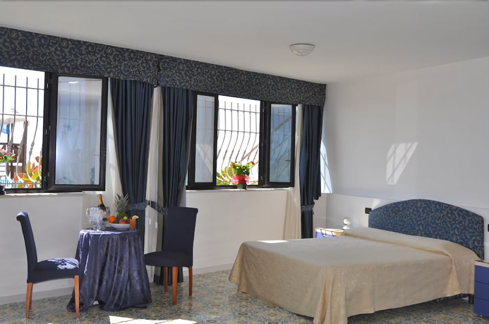 Imagen de la habitación del Hotel Grand La Playa. Foto 9