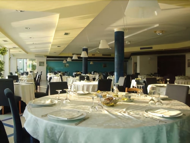 Imagen del bar/restaurante del Hotel Grand La Playa. Foto 3