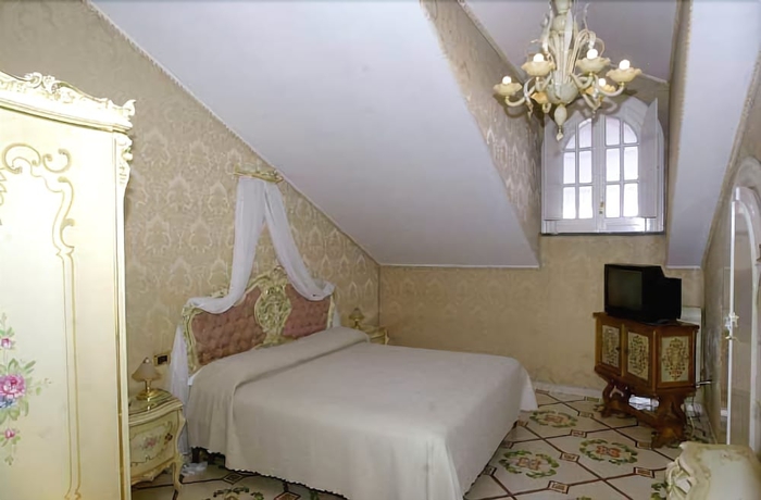 Imagen de la habitación del Hotel Grand La Sonrisa. Foto 8