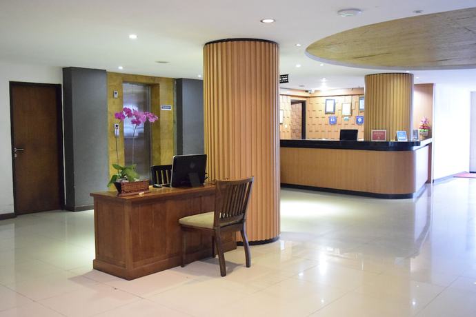 Imagen de los interiores del Hotel Grand La Villais. Foto 21