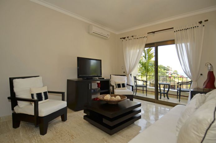 Imagen de la habitación del Hotel Grand Laguna Beach. Foto 8