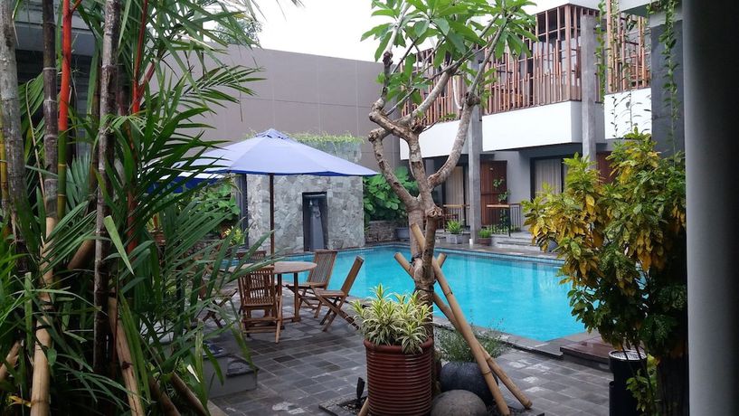 Imagen de la piscina del Hotel Grand Laguna and Villa. Foto 15