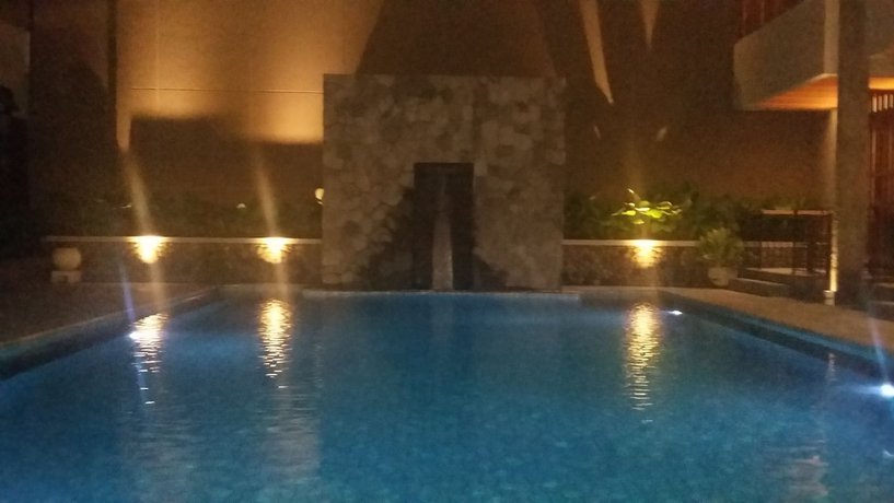 Imagen de la piscina del Hotel Grand Laguna and Villa. Foto 19