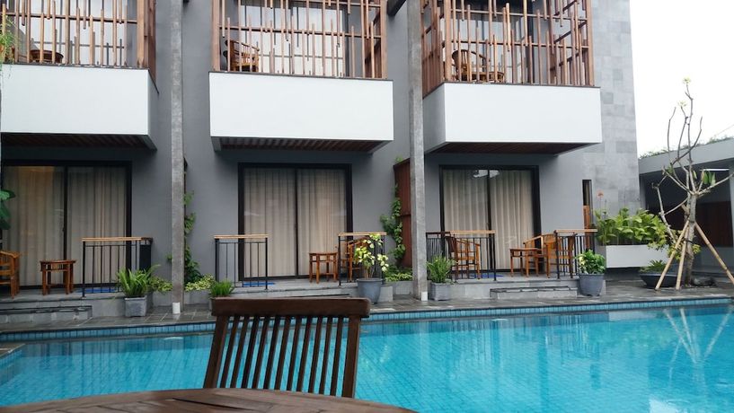 Imagen de la piscina del Hotel Grand Laguna and Villa. Foto 20