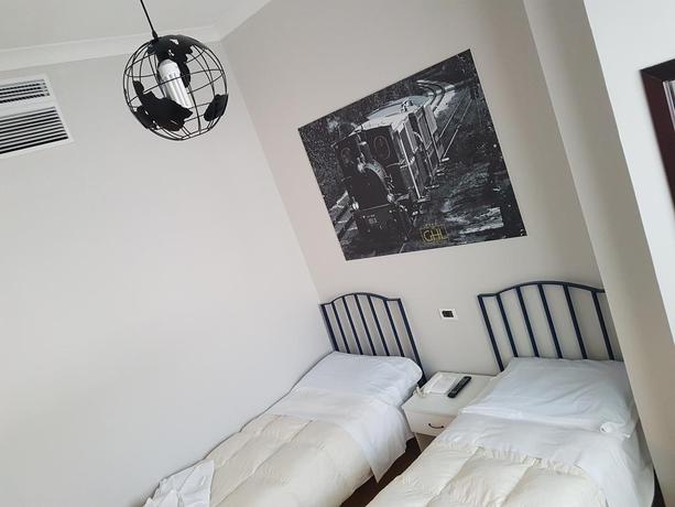 Imagen de la habitación del Hotel Grand Lamezia. Foto 3