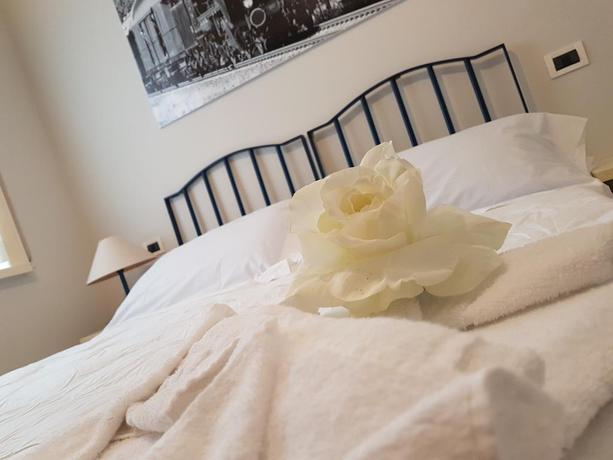 Imagen de la habitación del Hotel Grand Lamezia. Foto 4