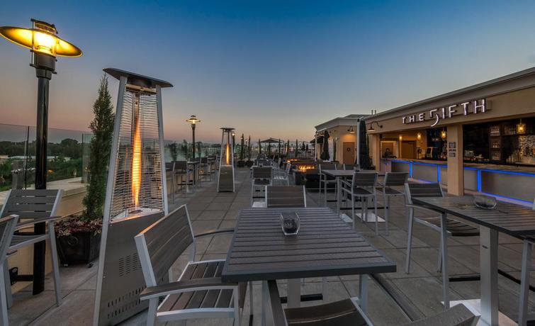 Imagen general del Hotel Grand Legacy At The Park. Foto 2