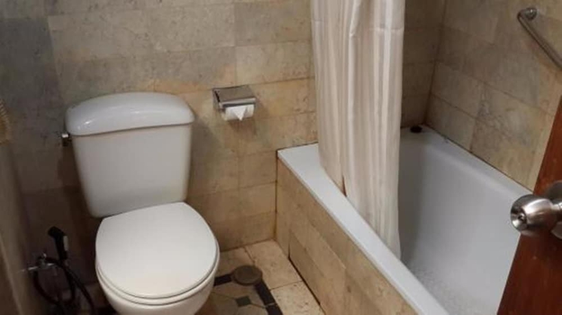Imagen de la habitación del Hotel Grand Legi Mataram. Foto 9