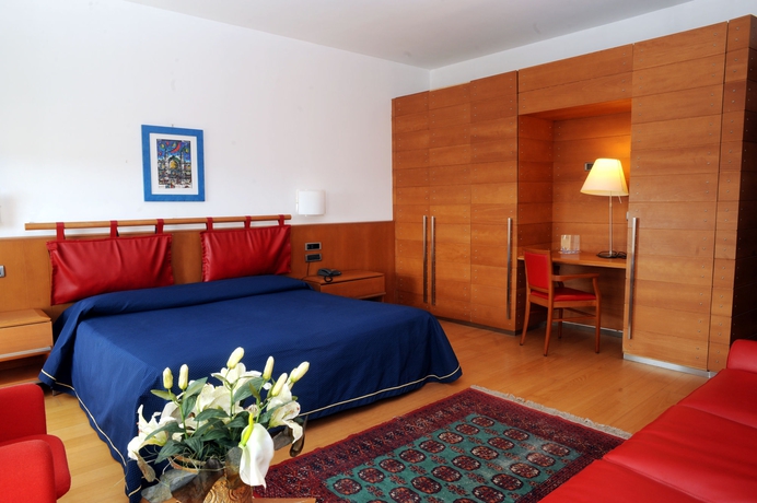 Imagen de la habitación del Hotel Grand Leon D'oro. Foto 10