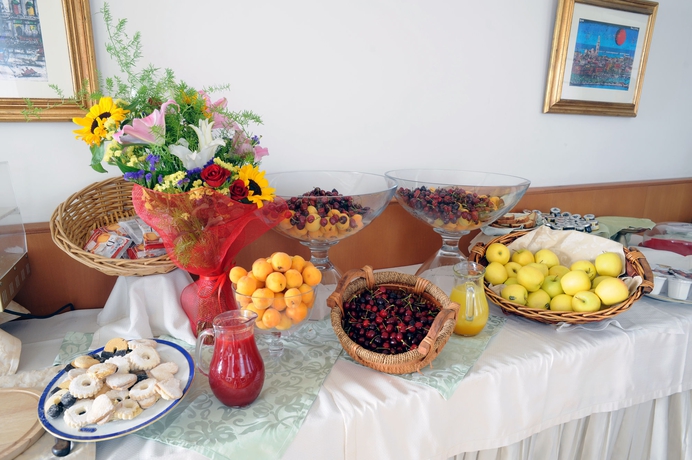 Imagen del bar/restaurante del Hotel Grand Leon D'oro. Foto 5