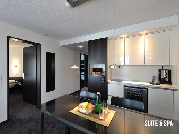 Imagen de la habitación del Hotel Grand Les Endroits. Foto 4