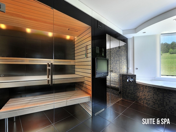 Imagen de la habitación del Hotel Grand Les Endroits. Foto 11