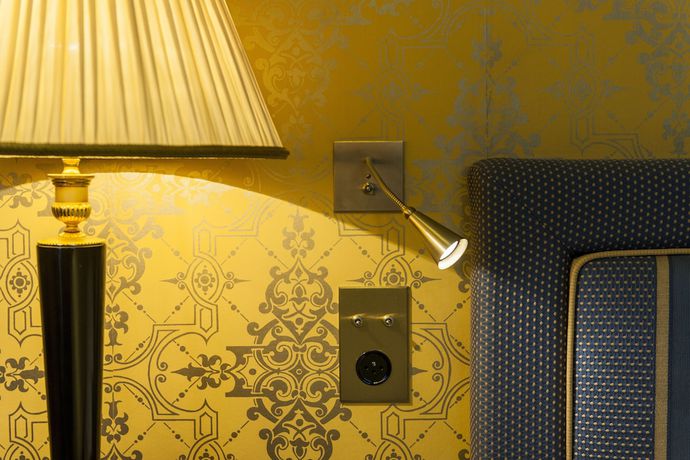 Imagen de la habitación del Hotel Grand Les Trois Rois. Foto 13