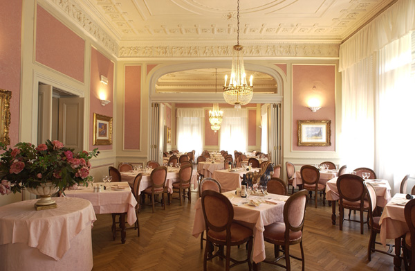 Imagen del bar/restaurante del Hotel Grand Liberty. Foto 7