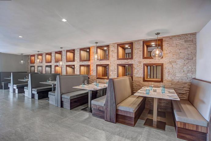 Imagen del bar/restaurante del Hotel Grand Lido Negril Au-naturel, An Autograph Collection All-inclusive Resort - Adults Only. Foto 21