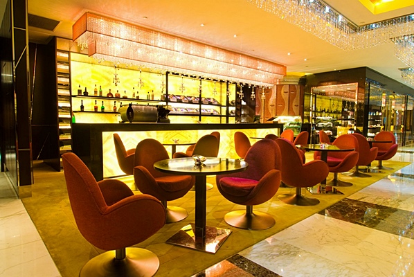 Imagen del bar/restaurante del Hotel Grand Lisboa Macau. Foto 20
